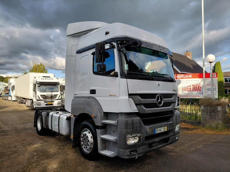 Mercedes-Benz Axor 1843 2 Pieces 4x2 Retarder - Влекач: снимка 2 Mercedes-Benz Axor 1843 2 Pieces 4x2 Retarder - Влекач: снимка 2