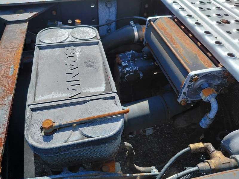 Scania P124-420 MANUAL + RETARDER !!!! 2 PIPES !!!! - Влекач: снимка 5 Scania P124-420 MANUAL + RETARDER !!!! 2 PIPES !!!! - Влекач: снимка 5