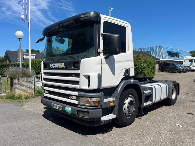 Scania P94-300 94 MANUAL GEARBOX AIRCO RETARDER 10-2004 - Влекач: снимка 1 Scania P94-300 94 MANUAL GEARBOX AIRCO RETARDER 10-2004 - Влекач: снимка 1