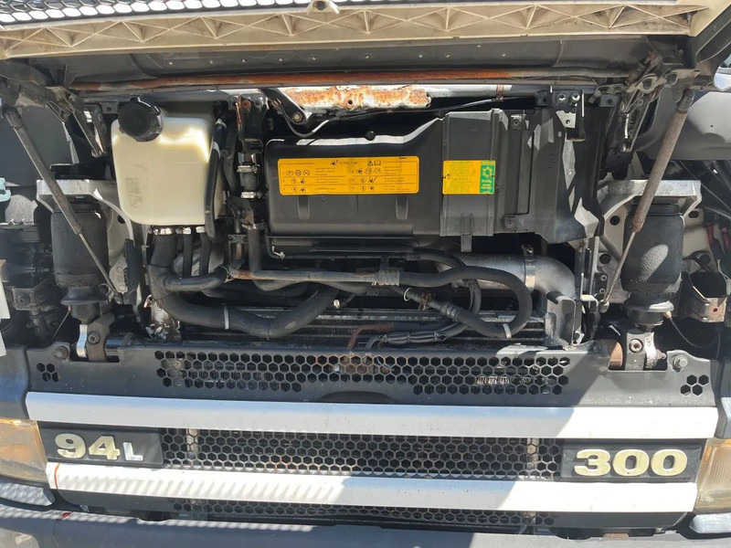 Scania P94-300 94 MANUAL GEARBOX AIRCO RETARDER 10-2004 - Влекач: снимка 3 Scania P94-300 94 MANUAL GEARBOX AIRCO RETARDER 10-2004 - Влекач: снимка 3