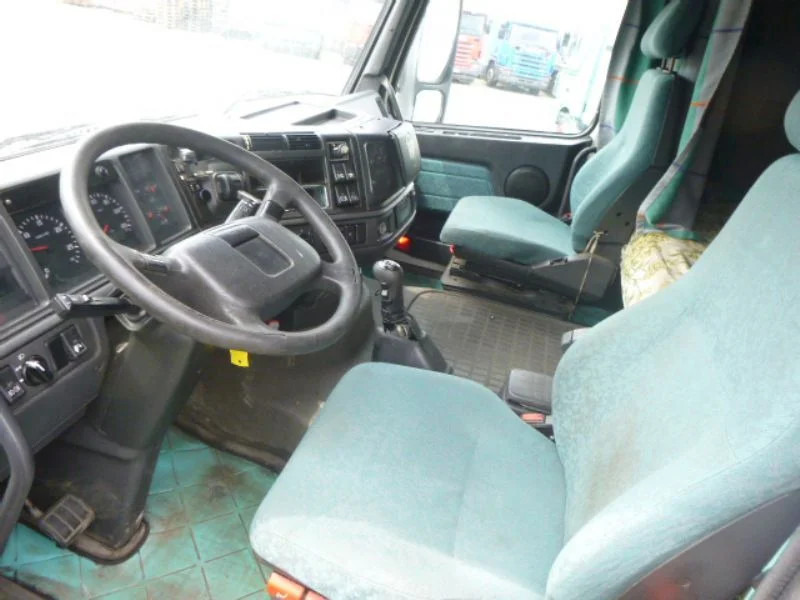 Volvo FH 12.380 FH12 380 MANUAL airco - Влекач: снимка 3 Volvo FH 12.380 FH12 380 MANUAL airco - Влекач: снимка 3