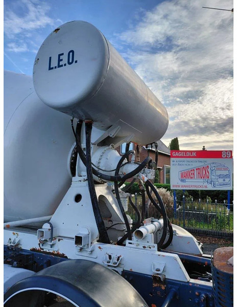 Бетоновоз Volvo FM 12.340 8x4 Mixer Steel Suspension: снимка 12 Бетоновоз Volvo FM 12.340 8x4 Mixer Steel Suspension: снимка 12