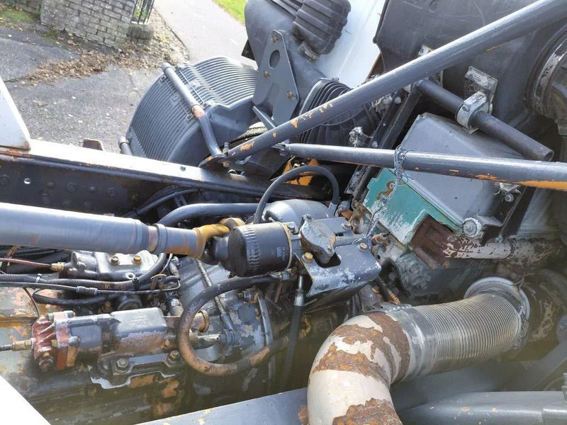 Бетоновоз Volvo FM 12.340 8x4 Mixer Steel Suspension: снимка 11 Бетоновоз Volvo FM 12.340 8x4 Mixer Steel Suspension: снимка 11