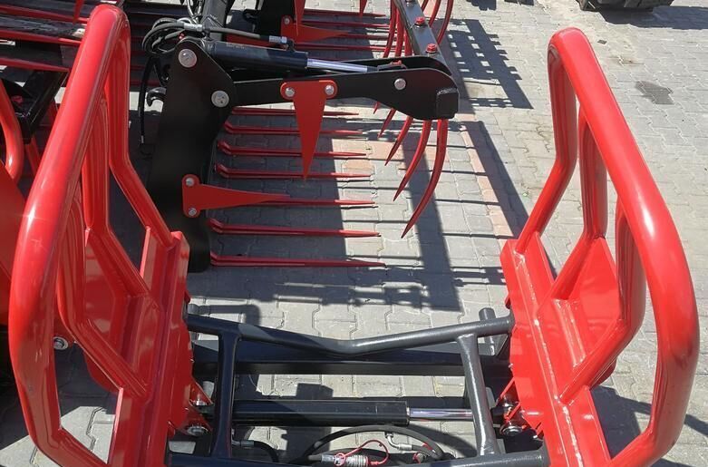 METAL-TECHNIK New Rundballenzange/ Bale clamp/ Chwytak do bel - Грайфер за Селскостопанска техника: снимка 1 METAL-TECHNIK New Rundballenzange/ Bale clamp/ Chwytak do bel - Грайфер за Селскостопанска техника: снимка 1