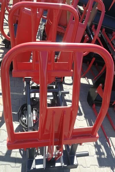 METAL-TECHNIK New Rundballenzange/ Bale clamp/ Chwytak do bel - Грайфер за Селскостопанска техника: снимка 2 METAL-TECHNIK New Rundballenzange/ Bale clamp/ Chwytak do bel - Грайфер за Селскостопанска техника: снимка 2