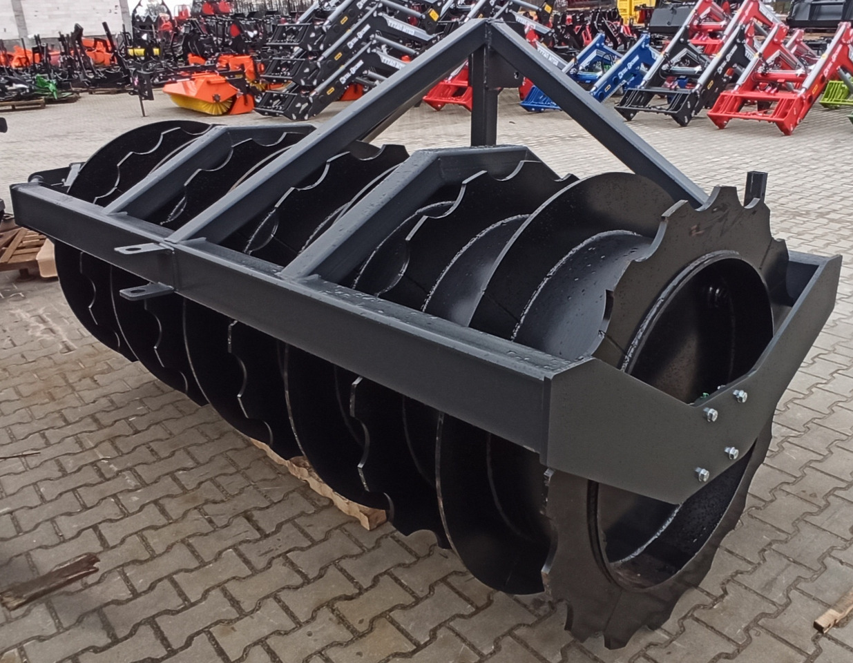 METAL-TECHNIK Wał pryzmowy - Селскостопански валяк: снимка 3 METAL-TECHNIK Wał pryzmowy - Селскостопански валяк: снимка 3