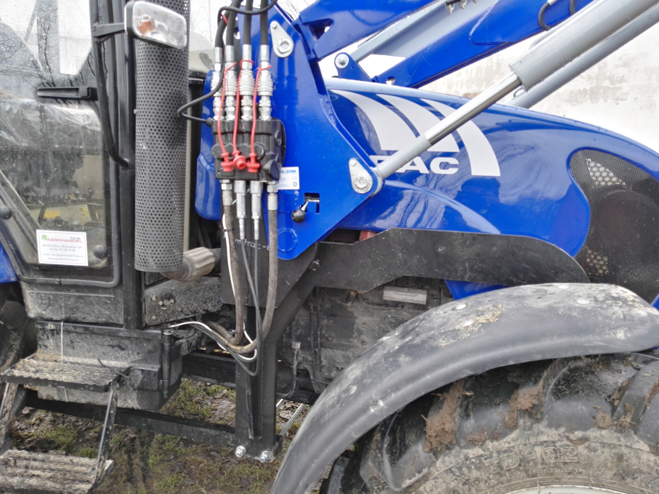 Metal-Technik Frontlader LANDINI / Ładowacz czołowy do LANDINI - Челен товарач за трактор за Трактор: снимка 4 Metal-Technik Frontlader LANDINI / Ładowacz czołowy do LANDINI - Челен товарач за трактор за Трактор: снимка 4