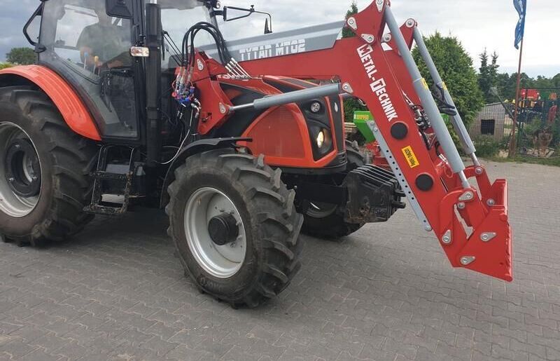 Metal-Technik Frontlader für Ursus 1224 / Ładowacz czołowy do Ursus 1224 - Челен товарач за трактор: снимка 1 Metal-Technik Frontlader für Ursus 1224 / Ładowacz czołowy do Ursus 1224 - Челен товарач за трактор: снимка 1