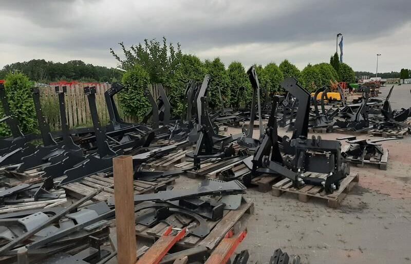 Metal-Technik für RENAULT CERES 320 / Ładowacz do RENAULT CERES 320 - Челен товарач за трактор: снимка 2 Metal-Technik für RENAULT CERES 320 / Ładowacz do RENAULT CERES 320 - Челен товарач за трактор: снимка 2