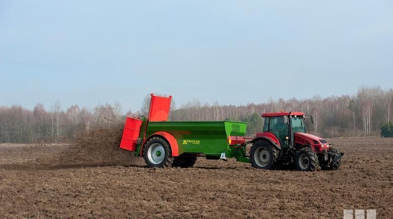 PRONAR NV161/3 - Разпръсквач за оборски тор: снимка 1 PRONAR NV161/3 - Разпръсквач за оборски тор: снимка 1