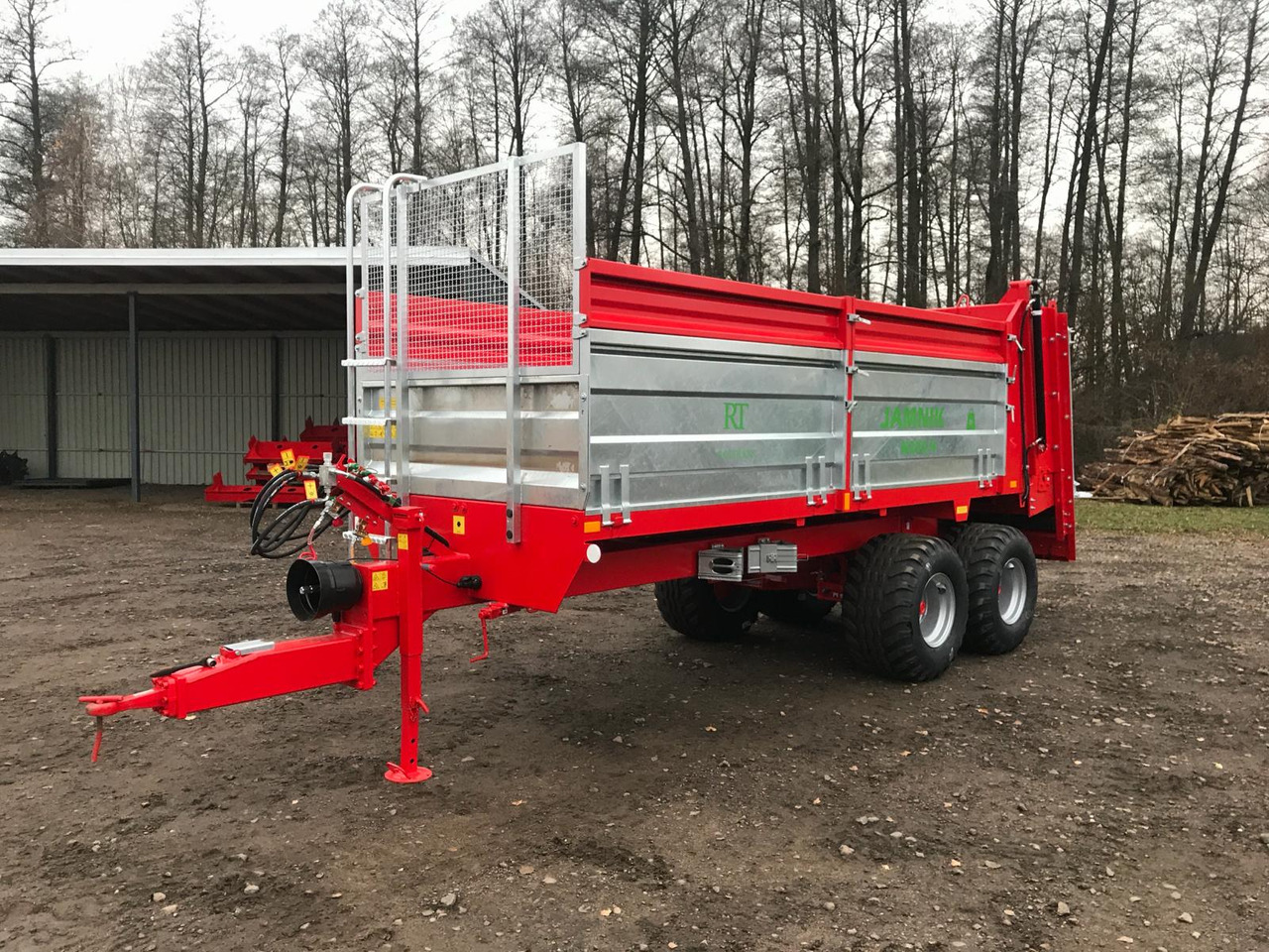 ROLTRANS N 250/4 Jamnik 8t - Разпръсквач за оборски тор: снимка 3 ROLTRANS N 250/4 Jamnik 8t - Разпръсквач за оборски тор: снимка 3