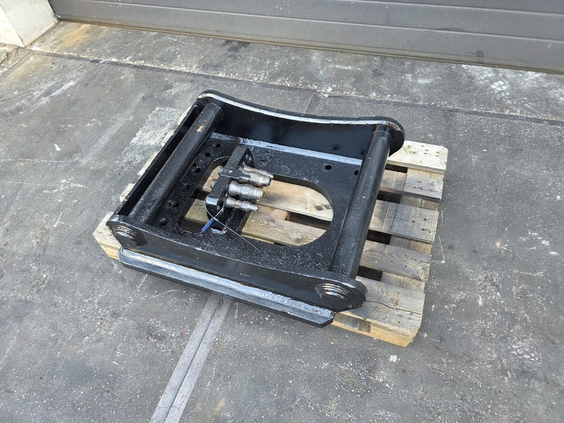 Fuchs fqc sennebogen adaptor plate FQC liebherr sennebogen fqc plate shear - Бързо сменник за Строителна техника: снимка 2 Fuchs fqc sennebogen adaptor plate FQC liebherr sennebogen fqc plate shear - Бързо сменник за Строителна техника: снимка 2