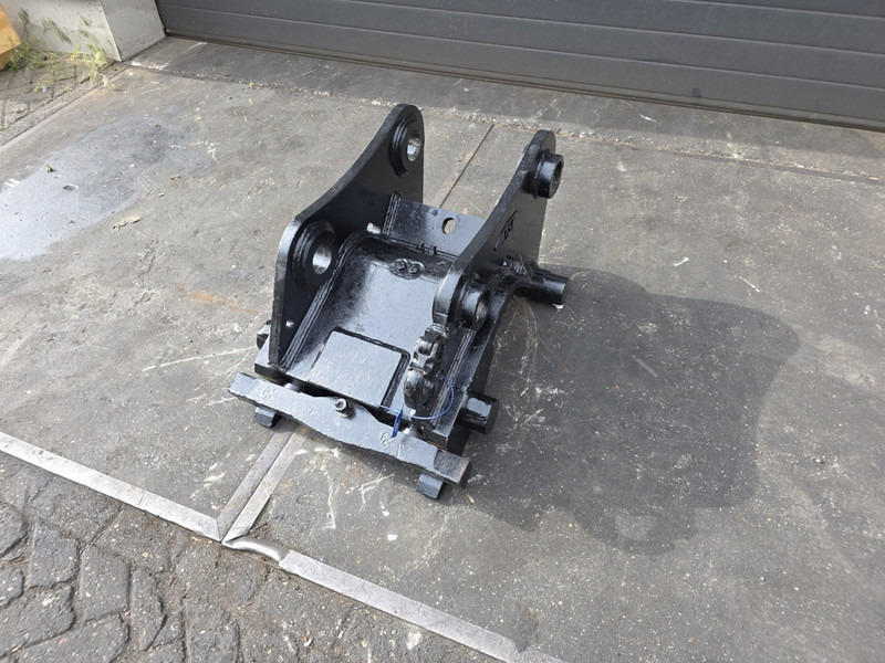 Hydr. snelwissel cw45s verachtert coupler verachtert cw45 - Бързо сменник за Строителна техника: снимка 1 Hydr. snelwissel cw45s verachtert coupler verachtert cw45 - Бързо сменник за Строителна техника: снимка 1
