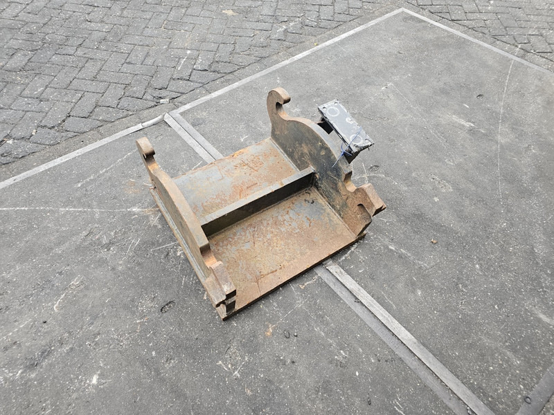 Kopplaat adaptor plate verachtert eurosteel cw30 cw40 adaptor plate - Бързо сменник за Строителна техника: снимка 3 Kopplaat adaptor plate verachtert eurosteel cw30 cw40 adaptor plate - Бързо сменник за Строителна техника: снимка 3