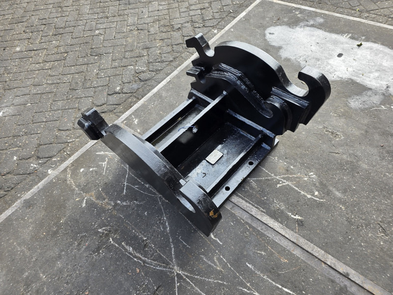 Kopplaat cw40 cw 45 adaptor plate cw45 cw 40 verachtert - Бързо сменник за Строителна техника: снимка 4 Kopplaat cw40 cw 45 adaptor plate cw45 cw 40 verachtert - Бързо сменник за Строителна техника: снимка 4