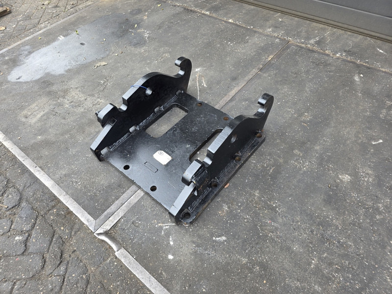 Kopplaat npk cw40 cw30 adapter plate verachtert cw40 - Бързо сменник за Строителна техника: снимка 1 Kopplaat npk cw40 cw30 adapter plate verachtert cw40 - Бързо сменник за Строителна техника: снимка 1