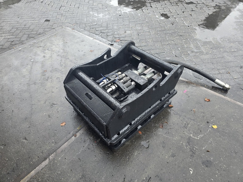 Kopplaat steelwrist oq80 oilquick 80 - Бързо сменник за Строителна техника: снимка 4 Kopplaat steelwrist oq80 oilquick 80 - Бързо сменник за Строителна техника: снимка 4