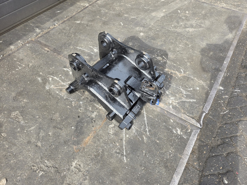 Snelwissel cw30 cw 40 verachtert coupler verachtert cw30 cw 40 - Бързо сменник за Строителна техника: снимка 2 Snelwissel cw30 cw 40 verachtert coupler verachtert cw30 cw 40 - Бързо сменник за Строителна техника: снимка 2