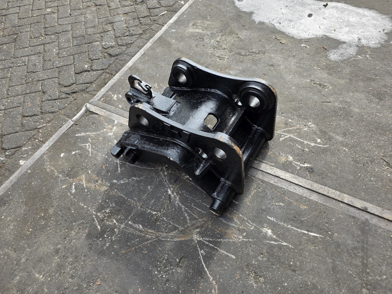 Snelwissel cw30 cw 40 verachtert coupler verachtert cw30 cw 40 - Бързо сменник за Строителна техника: снимка 4 Snelwissel cw30 cw 40 verachtert coupler verachtert cw30 cw 40 - Бързо сменник за Строителна техника: снимка 4