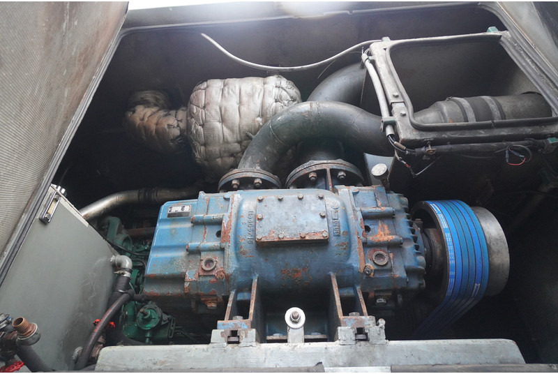 Burg 3 AXLE VACUUM TANK TRAILER SUCK AND PRESS - Полуремарке цистерна: снимка 5 Burg 3 AXLE VACUUM TANK TRAILER SUCK AND PRESS - Полуремарке цистерна: снимка 5