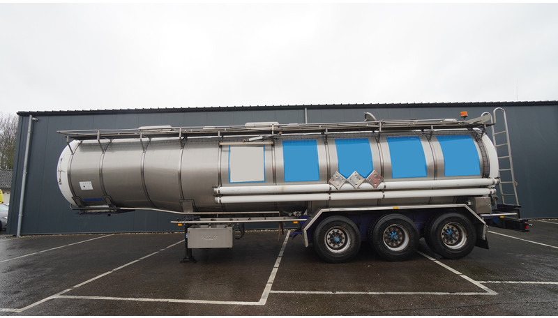 Burg 3 AXLE WATER TANK 32.000LTR - Полуремарке цистерна: снимка 1 Burg 3 AXLE WATER TANK 32.000LTR - Полуремарке цистерна: снимка 1