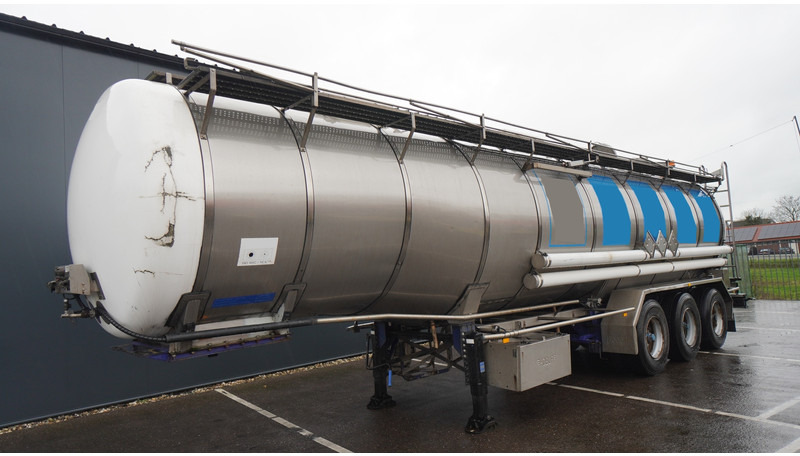 Burg 3 AXLE WATER TANK 32.000LTR - Полуремарке цистерна: снимка 2 Burg 3 AXLE WATER TANK 32.000LTR - Полуремарке цистерна: снимка 2