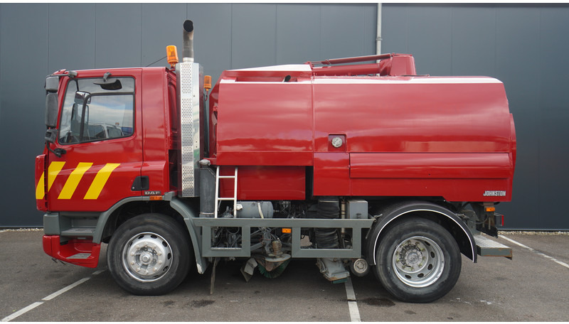 DAF 65.180 ATI STREET SWEPER RH DRIVE MANUAL GARBOX 96.000KM - Мотометачна машина: снимка 1 DAF 65.180 ATI STREET SWEPER RH DRIVE MANUAL GARBOX 96.000KM - Мотометачна машина: снимка 1