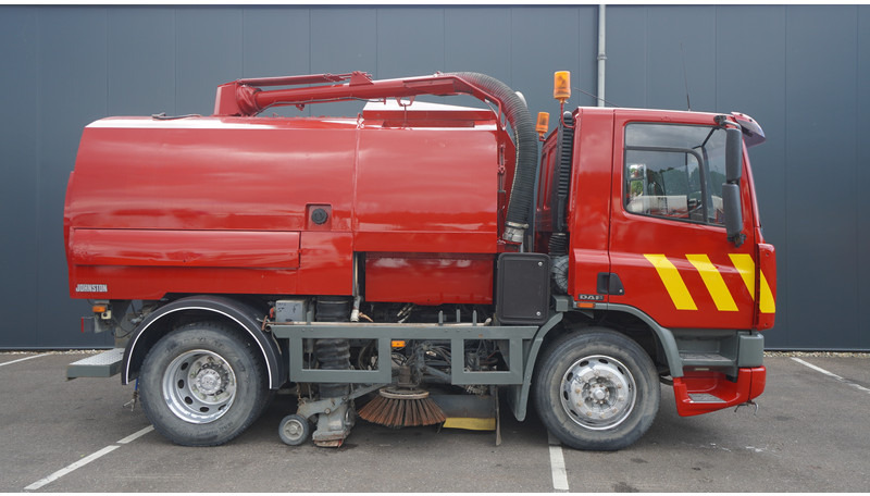 DAF 65.180 ATI STREET SWEPER RH DRIVE MANUAL GARBOX 96.000KM - Мотометачна машина: снимка 2 DAF 65.180 ATI STREET SWEPER RH DRIVE MANUAL GARBOX 96.000KM - Мотометачна машина: снимка 2