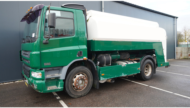 DAF 75.250 FUEL TANK TRUCK 11.300LTR 783.400KM - Камион цистерна: снимка 3 DAF 75.250 FUEL TANK TRUCK 11.300LTR 783.400KM - Камион цистерна: снимка 3