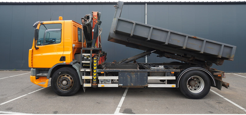 DAF CF 65.210 HOOKARM SYSTEM WITH PALFINGER PK 9501 CRANE - Камион с кран: снимка 4 DAF CF 65.210 HOOKARM SYSTEM WITH PALFINGER PK 9501 CRANE - Камион с кран: снимка 4