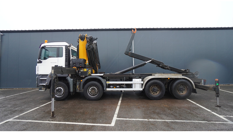 MAN TGS 35.400 8X4 HOOKARM SYSTEM WITH EFFER 305/11/6S - Камион с кран: снимка 4 MAN TGS 35.400 8X4 HOOKARM SYSTEM WITH EFFER 305/11/6S - Камион с кран: снимка 4