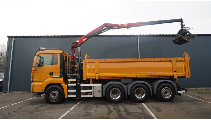 MAN TGS 35.440 8X4 2 SIDE TIPPER WITH HMF Z 1943 CRANE 415.000KM - Камион с кран: снимка 2 MAN TGS 35.440 8X4 2 SIDE TIPPER WITH HMF Z 1943 CRANE 415.000KM - Камион с кран: снимка 2