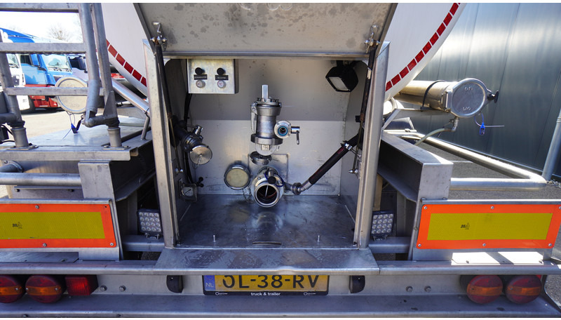 Magyar 3 AXLE FOOD TANK TRAILER 41.410LTR - Полуремарке цистерна: снимка 4 Magyar 3 AXLE FOOD TANK TRAILER 41.410LTR - Полуремарке цистерна: снимка 4