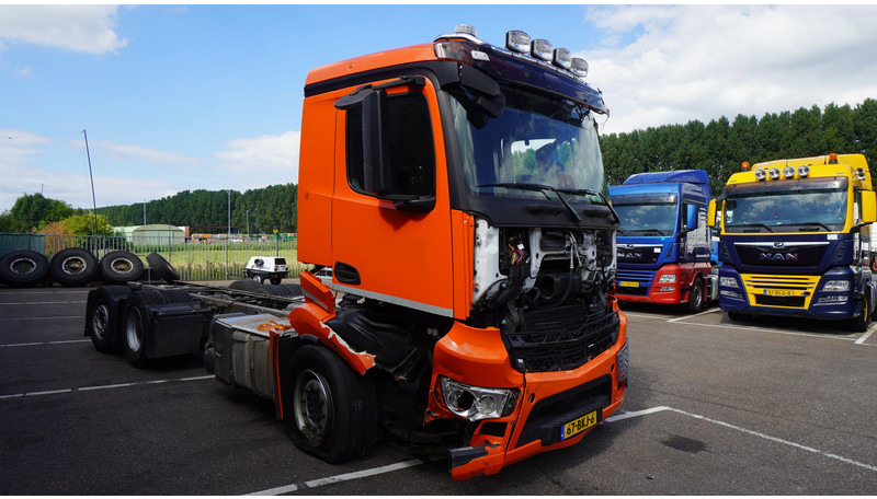 Mercedes-Benz ANTOS 2843 6x2 DAMAGED VEHICLE - Шаси кабина: снимка 3 Mercedes-Benz ANTOS 2843 6x2 DAMAGED VEHICLE - Шаси кабина: снимка 3