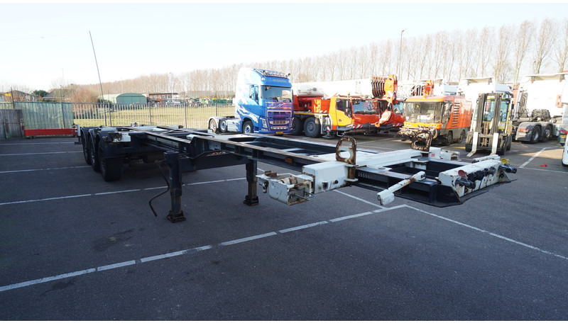 Renders 3 AXLE EXTENDABLE CONTAINER TRANSPORT TRAILER - Контейнеровоз/ Сменна каросерия полуремарке: снимка 3 Renders 3 AXLE EXTENDABLE CONTAINER TRANSPORT TRAILER - Контейнеровоз/ Сменна каросерия полуремарке: снимка 3