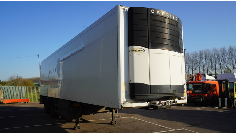 Schmitz Cargobull 2 AXLE FRIGO TRAILER BROKEN COOL ENGINE - Рефрижератор полуремарке: снимка 3 Schmitz Cargobull 2 AXLE FRIGO TRAILER BROKEN COOL ENGINE - Рефрижератор полуремарке: снимка 3