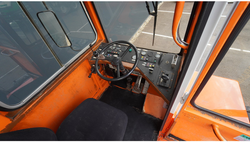 Terberg YT SL 1020 - Строителна техника: снимка 5 Terberg YT SL 1020 - Строителна техника: снимка 5