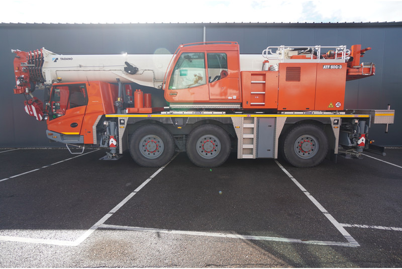 Tadano-Faun ATF60G-3 6X6X6 WITH JIB - Камион с кран: снимка 1 Tadano-Faun ATF60G-3 6X6X6 WITH JIB - Камион с кран: снимка 1