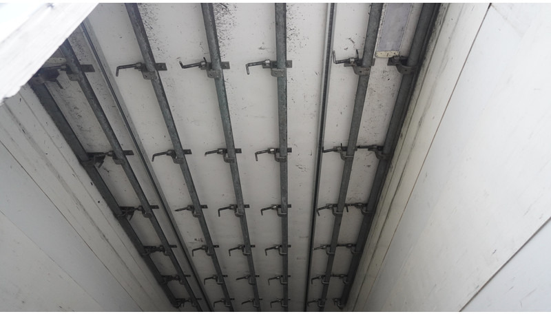 Van Eck 3 AXLE FRIGO WITH MEAT HOOK SYSTEM - Рефрижератор полуремарке: снимка 4 Van Eck 3 AXLE FRIGO WITH MEAT HOOK SYSTEM - Рефрижератор полуремарке: снимка 4