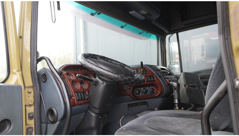 DAF XF 95.430 EURO 3 MANUAL GEARBOX - Влекач: снимка 5 DAF XF 95.430 EURO 3 MANUAL GEARBOX - Влекач: снимка 5