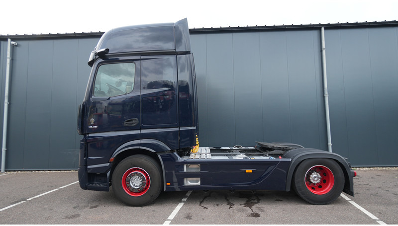 Mercedes-Benz ACTROS 1945 GIGASPACE 684.000KM - Влекач: снимка 1 Mercedes-Benz ACTROS 1945 GIGASPACE 684.000KM - Влекач: снимка 1