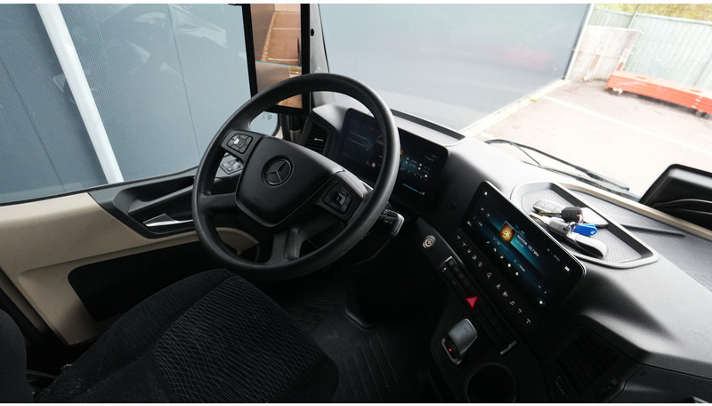 Mercedes-Benz ACTROS 1945 GIGASPACE 709.200KM - Влекач: снимка 5 Mercedes-Benz ACTROS 1945 GIGASPACE 709.200KM - Влекач: снимка 5