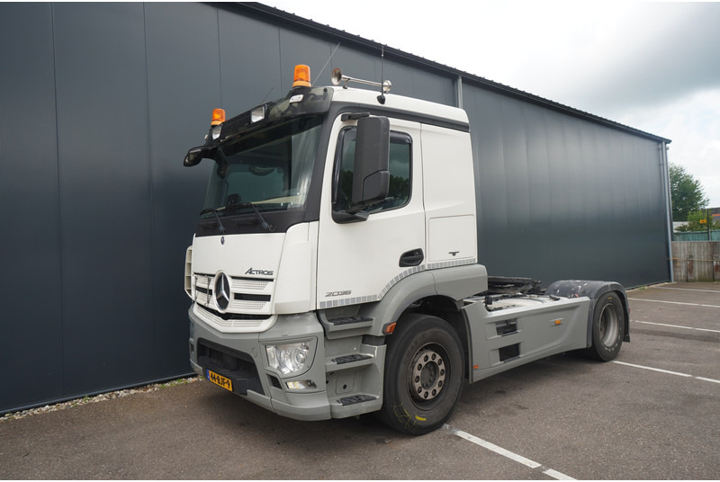 Mercedes-Benz ACTROS 2036 ADR 663.000KM - Влекач: снимка 3 Mercedes-Benz ACTROS 2036 ADR 663.000KM - Влекач: снимка 3
