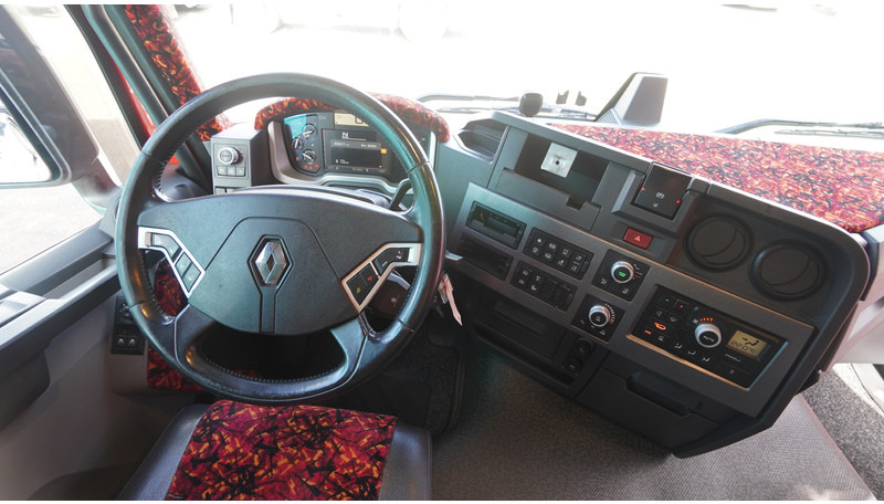 Renault T 460 6X2 EURO 6 854.000KM - Влекач: снимка 5 Renault T 460 6X2 EURO 6 854.000KM - Влекач: снимка 5