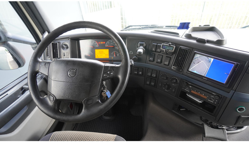 Volvo FH 440 6X2 GLOBETROTTER EURO 3 - Влекач: снимка 5 Volvo FH 440 6X2 GLOBETROTTER EURO 3 - Влекач: снимка 5