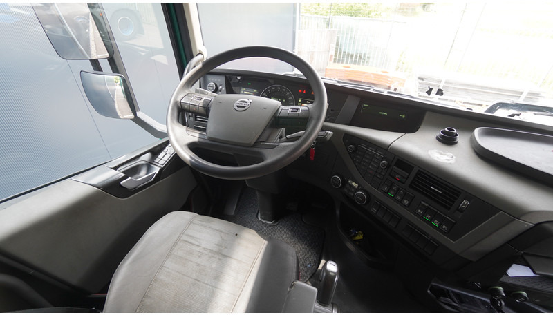 Volvo FH 460 6X2 EURO 6 GLOBETROTTER - Влекач: снимка 5 Volvo FH 460 6X2 EURO 6 GLOBETROTTER - Влекач: снимка 5