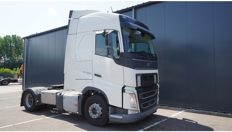 Volvo FH 460 EURO 6 GLOBETROTTER 699.000KM - Влекач: снимка 4 Volvo FH 460 EURO 6 GLOBETROTTER 699.000KM - Влекач: снимка 4