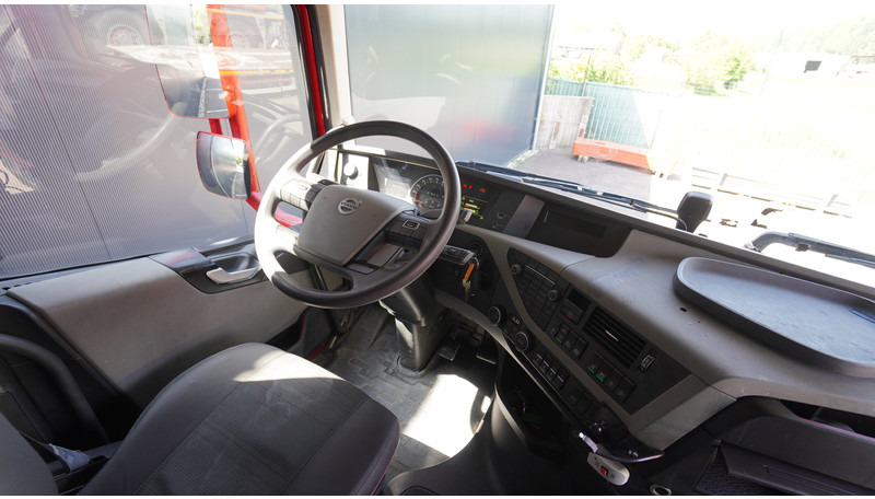 Volvo FH 460 EURO 6 GLOBETROTTER - Влекач: снимка 5 Volvo FH 460 EURO 6 GLOBETROTTER - Влекач: снимка 5