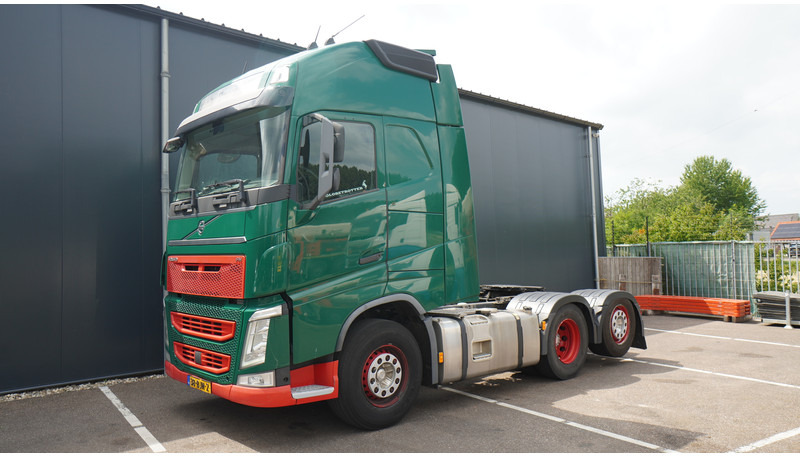 Volvo FH 500 6X2 EURO 6 GLOBETROTTER - Влекач: снимка 3 Volvo FH 500 6X2 EURO 6 GLOBETROTTER - Влекач: снимка 3