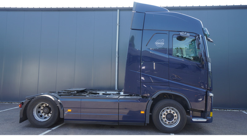 Volvo FH460 EURO 6 GLOBETROTTER 833.000KM - Влекач: снимка 2 Volvo FH460 EURO 6 GLOBETROTTER 833.000KM - Влекач: снимка 2